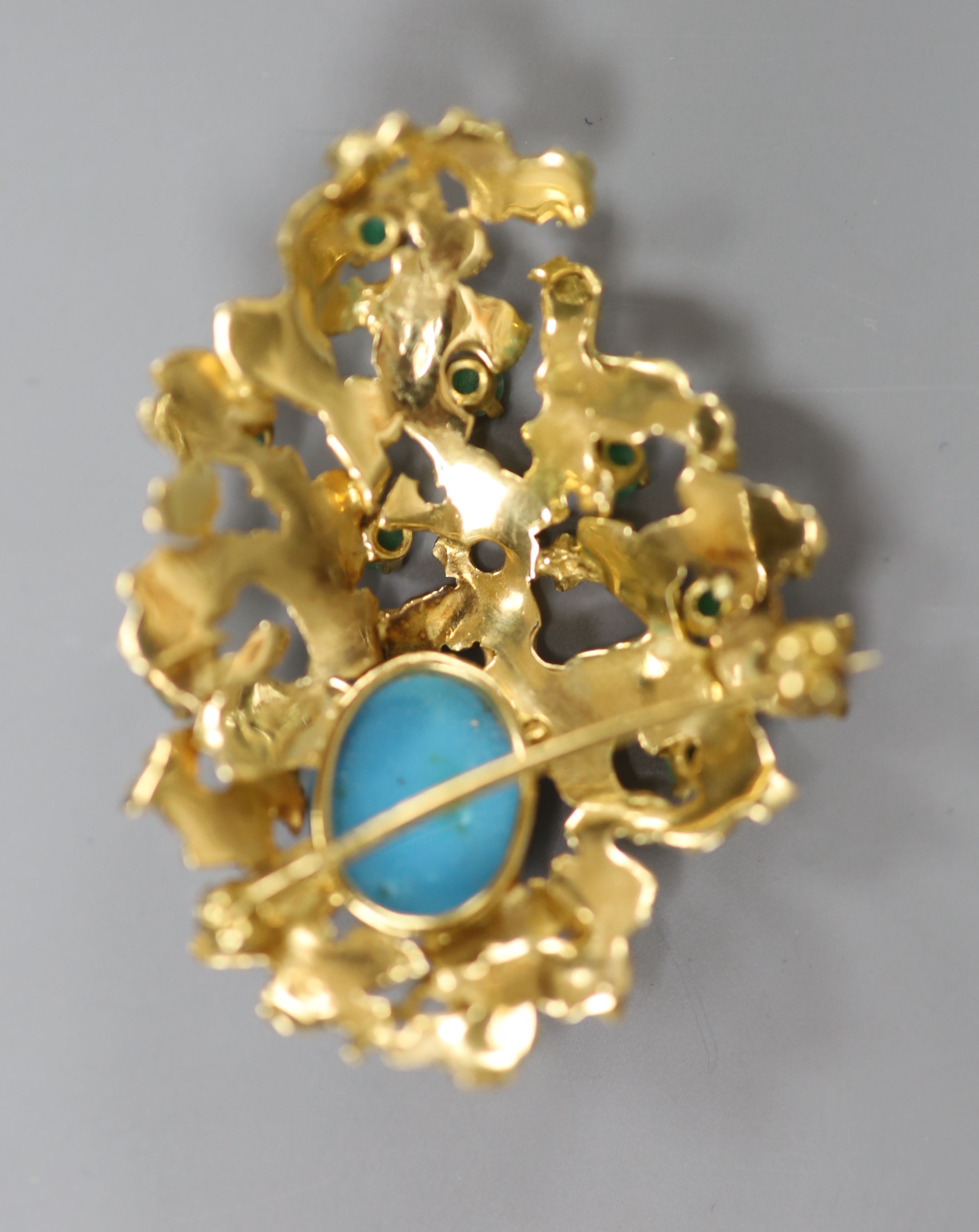 A yellow metal and turquoise set rustic modernist brooch (stone missing), 41mm, gross 12.1 grams.